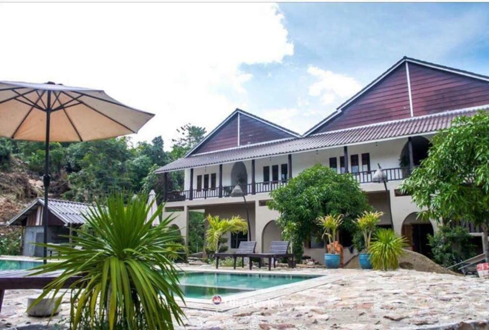 Boreirum Thmorda Hotel Resort Kampot Esterno foto